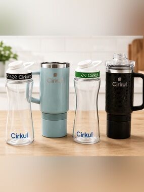 Lot of 4 Cirkul Travel Tumblers & Clear bottles